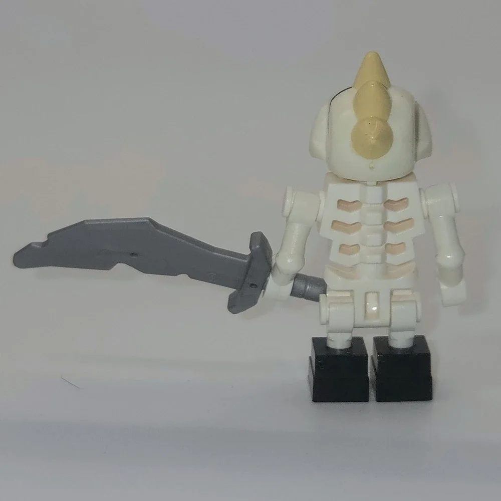 LEGO Ninjago Nuckal Skulkin Skeleton Minifigure Gray Sword Incomplete